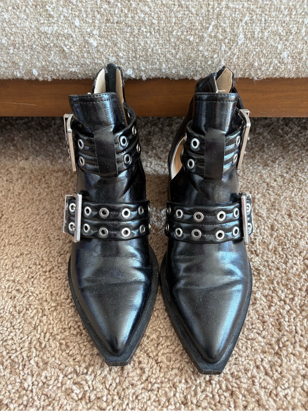 Steve Madden Black Pointed Tor Boots with cut out details